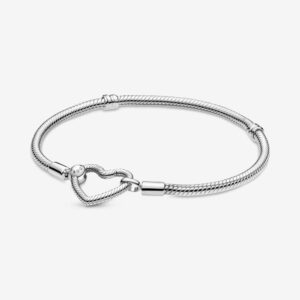 Pandora 599539C00-19 Moments Heart Closure Snake Chain Bracelet